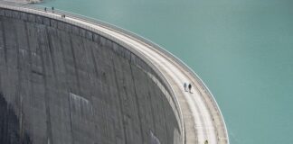 Jak pozbyć się wody w zbiorniku paliwa?