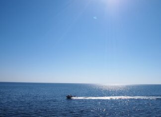 Jak wyprowadzić kabel na zewnątrz?