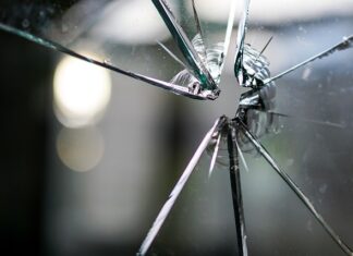 Co może powodować uszkodzenie sondy lambda?