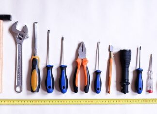 Jak naprawić urwany tłumik?