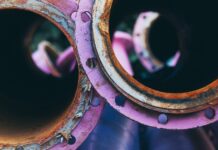 Jakie rury osłonowe pod drogą?