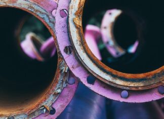 Jakie rury osłonowe pod drogą?