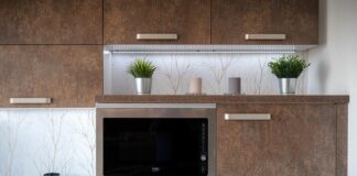 Ile prądu pobiera lodówka na godzinę?