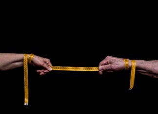 Z jakiej odległości mierzyć lumeny?