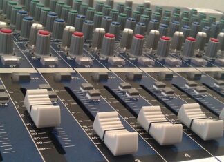 Jak uszczelnić tłumik w motocyklu? Jak uszczelnić tłumik w motocyklu?