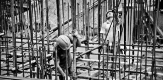 Jaka barwa światła na budowę?