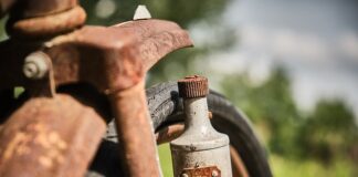 Jakie dźwięki wydaje zepsuty alternator?