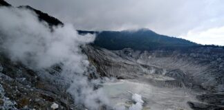 Czy można palić w kominku bez deflektora?