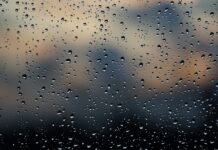 Z czego jest Szyba motocyklowa?