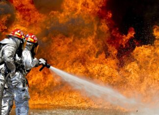 Czy przewód gumowy nadaje się do ziemi?