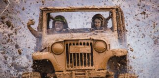 Jak usunąć wżery na felgach?