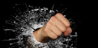 Czy można jeździć z rozbitym światłem?