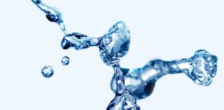 Ile wody jest w benzynie?