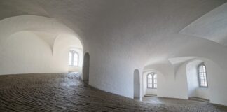 Co najtaniej na sufit?