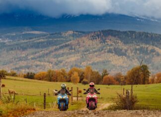 Dlaczego każda motocyklistka powinna mieć bieliznę motocyklową w swojej garderobie? Dlaczego każda motocyklistka powinna mieć bieliznę motocyklową w swojej garderobie