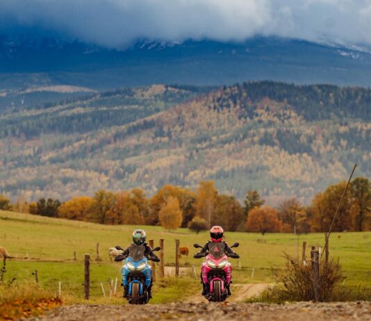 Dlaczego każda motocyklistka powinna mieć bieliznę motocyklową w swojej garderobie? Dlaczego każda motocyklistka powinna mieć bieliznę motocyklową w swojej garderobie